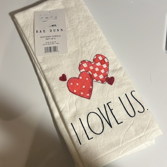 Rae Dunn | Kitchen Towels - Picture 2 of 3
